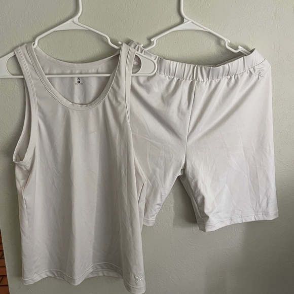 White Cheer Practice wear - Picture 1 of 4